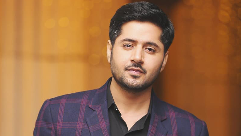 Imran Ashraf to Make Film Debut with “Dum Mastam” - PakistaniCinema.Net