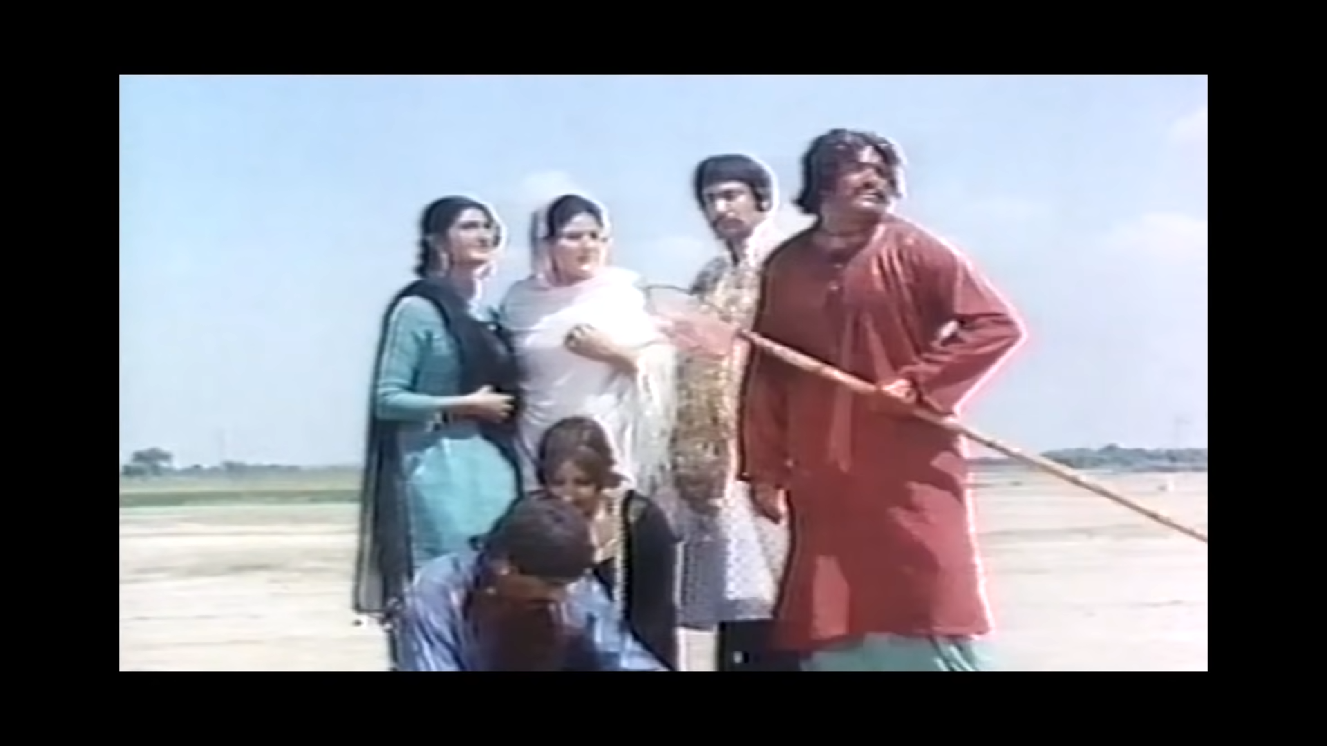Maula Jatt throws away his Gandaasa at the end of the film